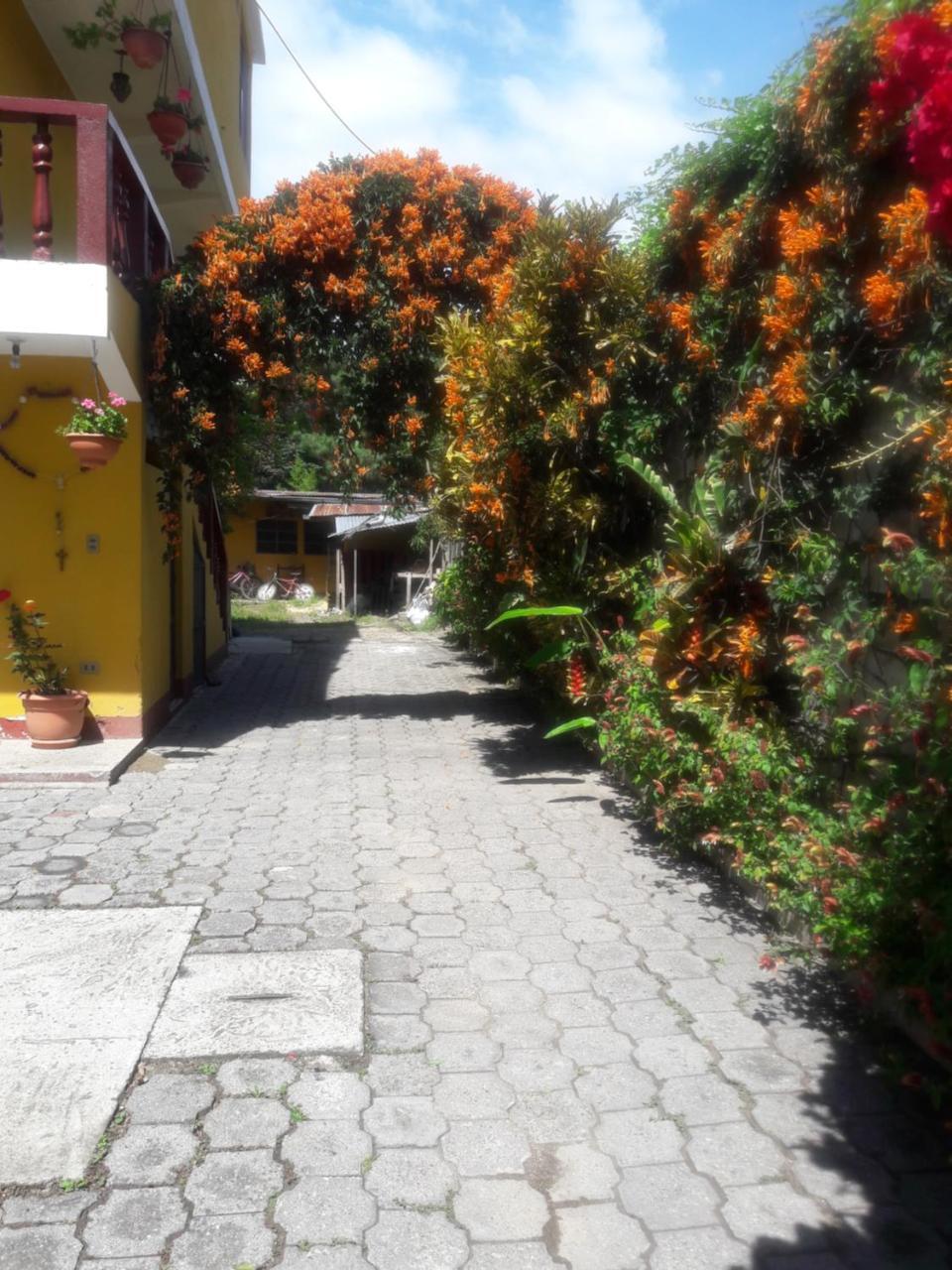 Hotel Sueño Real Panajachel Exterior foto